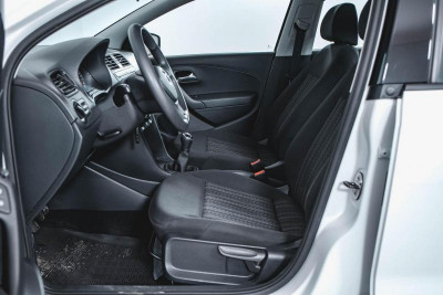 Volkswagen Polo 1.6 MPI MT (110 л. с.) Trendline