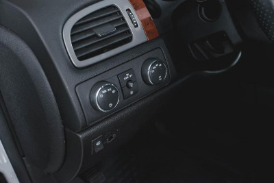 Chevrolet Tahoe 5.3 AT (325 л. с.)