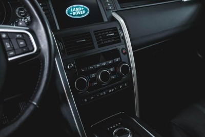 Land Rover Discovery Sport 2.0 TD4 AT AWD (180 л. с.) SE