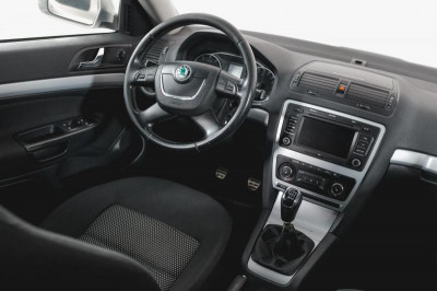 ŠKODA Octavia 1.8 TSI MT 4x4 (152 л. с.)