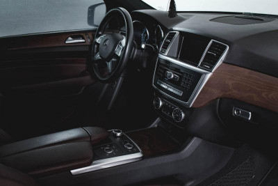 Mercedes-Benz M-Класс ML 300 BlueEfficiency 7G-Tronic Plus 4Matic (249 л. с.)