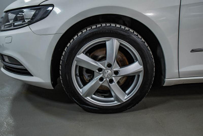 Volkswagen Passat CC 1.8 TSI DSG (152 л. с.)