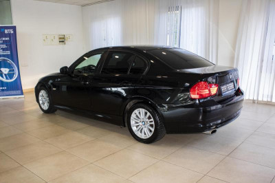 BMW 3 серия 320i AT (156 л.с.)