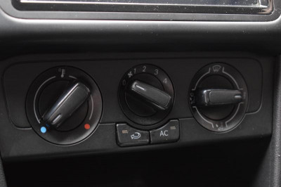 Volkswagen Polo 1.6 MT (105 л. с.)