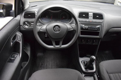 Volkswagen Polo 1.6 MPI MT (110 л. с.) Trendline