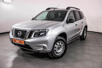 Nissan Terrano 1.6 MT (114 л. с.) Comfort