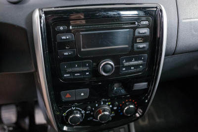 Nissan Terrano 1.6 MT (114 л. с.) Comfort