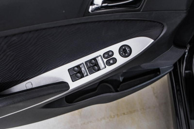 Hyundai Solaris 1.4 MT (107 л. с.)