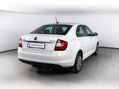 ŠKODA RAPID 1.6 AT (110 л. с.)
