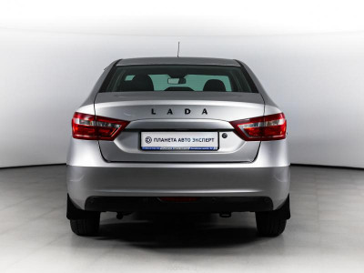 LADA Vesta 1.6 MT (106 л. с.)