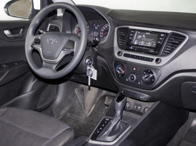 Hyundai Solaris 1.4 AT (100 л.с.)
