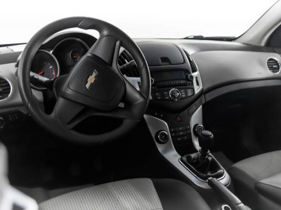 Chevrolet Cruze 1.6 MT (109 л. с.)