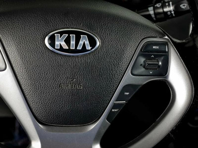 Kia Rio 1.4 AT (107 л. с.)