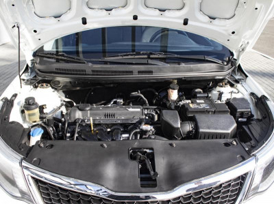 Kia Rio 1.4 MT (107 л. с.)