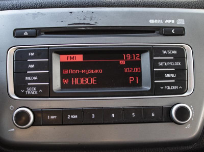 Kia Rio 1.4 MT (107 л. с.)