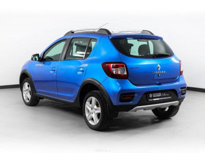 Renault Sandero Stepway 1.6 MT (102 л. с.)