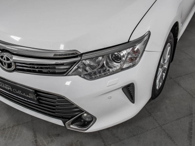 Toyota Camry 2.5 AT (181 л. с.)