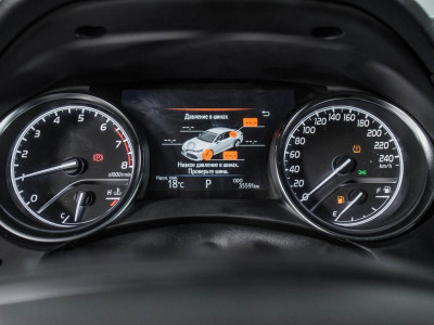 Toyota Camry 2.5 AT (181 л. с.)