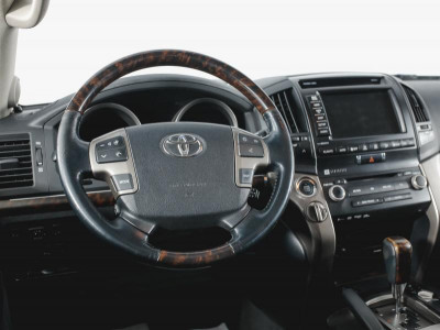 Toyota Land Cruiser 4.7 4WD AT (288 л. с.)