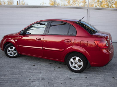 Kia Rio 1.4 MT (97 л. с.)