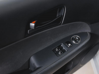 Hyundai i30 1.6 AT (126 л. с.)