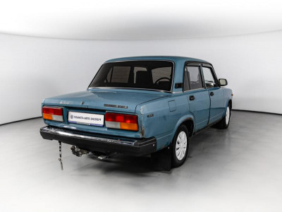 LADA 2107 1.6 MT (75 л. с.)