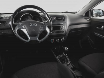 Kia Rio 1.6 MT (123 л. с.)