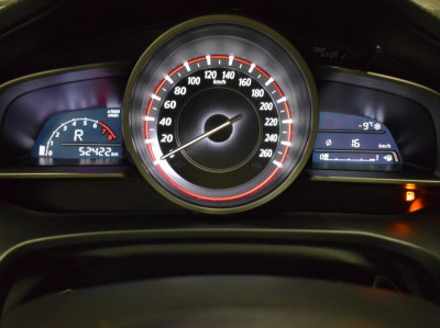 Mazda 3 1.5 SKYACTIV-G AT (120 л. с.)