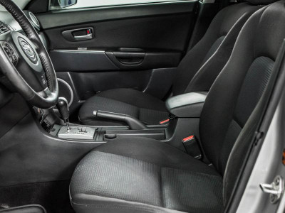 Mazda 3 1.6 AT (105 л. с.)