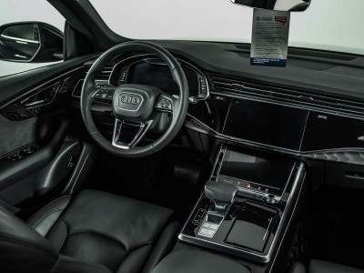 Audi Q8 55 TFSI Tiptronic quattro (340 л.с.)