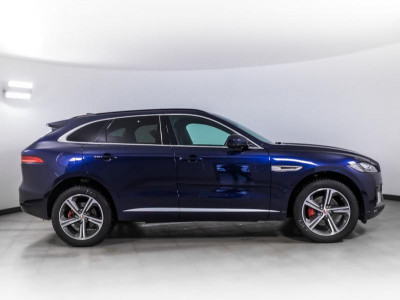 Jaguar F-Pace 3.0 D AT AWD (300 л.с.)