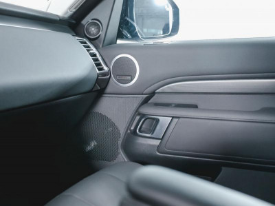 Land Rover Discovery 3.0 TDV6 AT 4WD (249 л.с.)