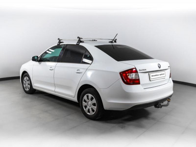 ŠKODA Rapid 1.6 MT (90 л. с.)