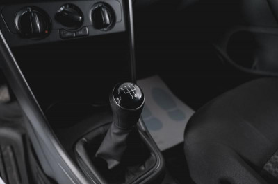 Volkswagen Polo 1.6 MPI MT (110 л. с.)