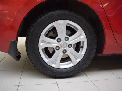 Mazda 3 1.6 MT (105 л. с.)