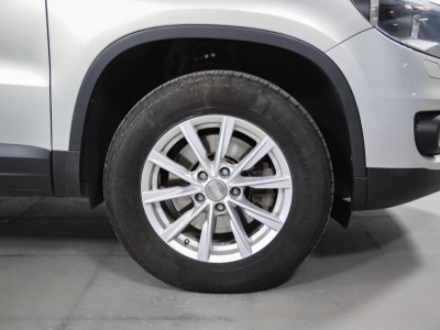 Volkswagen Tiguan 1.4 TSI BlueMotion MT (122 л. с.)