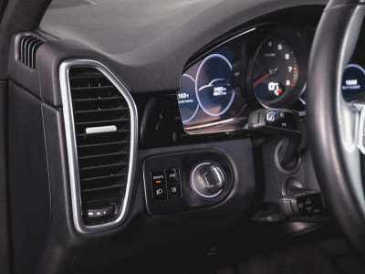 Porsche Cayenne 3.0 Tiptronic AWD (340 л.с.)