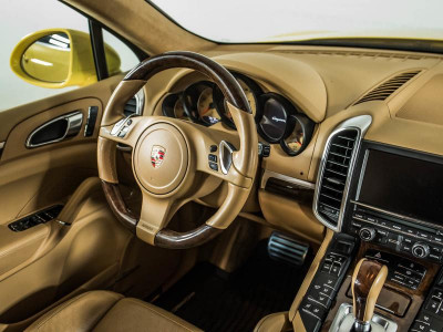 Porsche Cayenne S 4.8 Tiptronic AWD (400 л. с.)