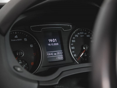 Audi Q3 2.0 AT (180 л.с.) 4WD