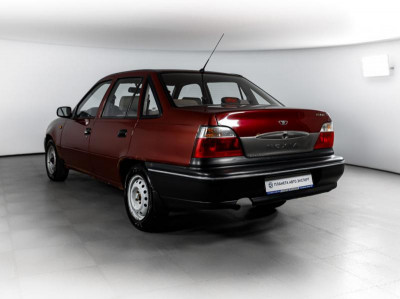 Daewoo Nexia 1.5 MT (85 л. с.)