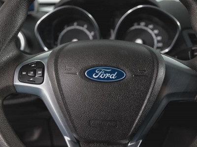Ford Fiesta Хетчбэк 1.6 AT (105 л. с.)