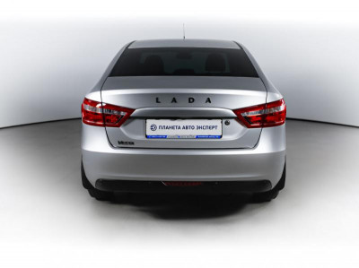 LADA Vesta 1.6 MT (106 л. с.)
