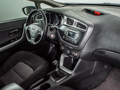 Kia Ceed 1.6 MT (129 л. с.)