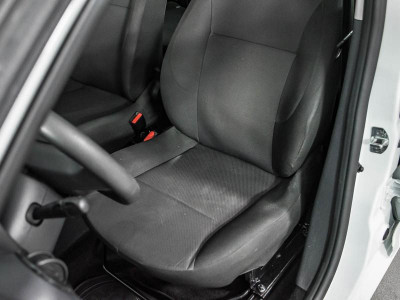 Renault Logan 1.6 MT (82 л. с.)