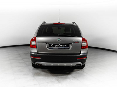 ŠKODA Octavia 1.8 TSI MT (152 л. с.)