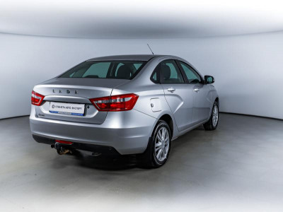 LADA Vesta 1.6 AMT (106 л. с.)