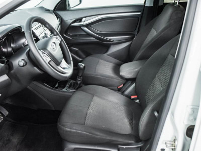 LADA Vesta SW 1.6 MT (106 л.с.)