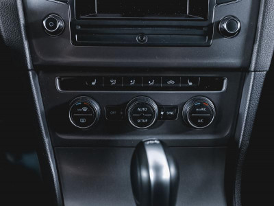 Volkswagen Golf 1.2 AT (105 л.с.)