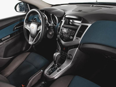 Chevrolet Cruze 1.8 AT (141 л. с.)