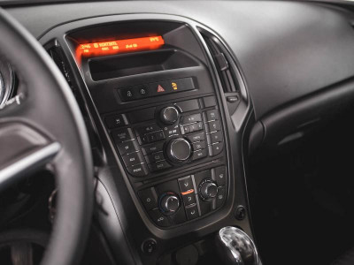 Opel Astra 1.6 AT (115 л. с.)